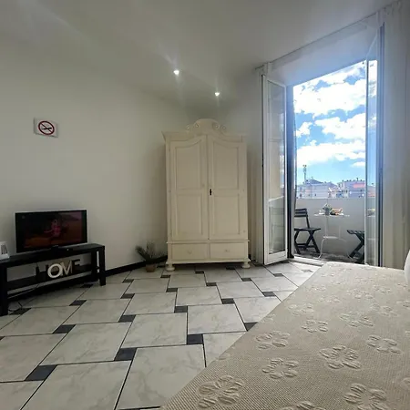 Il Cielo Con Un Dito By World